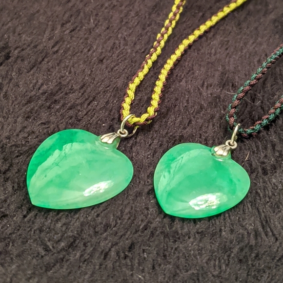 2 x Jade Heart Pendants - Picture 2 of 2